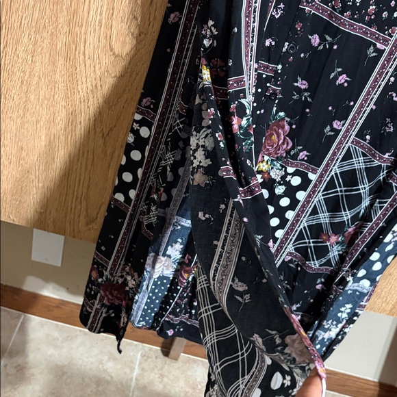 Torrid Black Floral Patchwork Maxi Dress - Picture 5 of 11